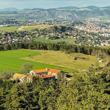 Domaine De Bauzit Bed and Breakfast Vals-pres-le-Puy Exteriör bild